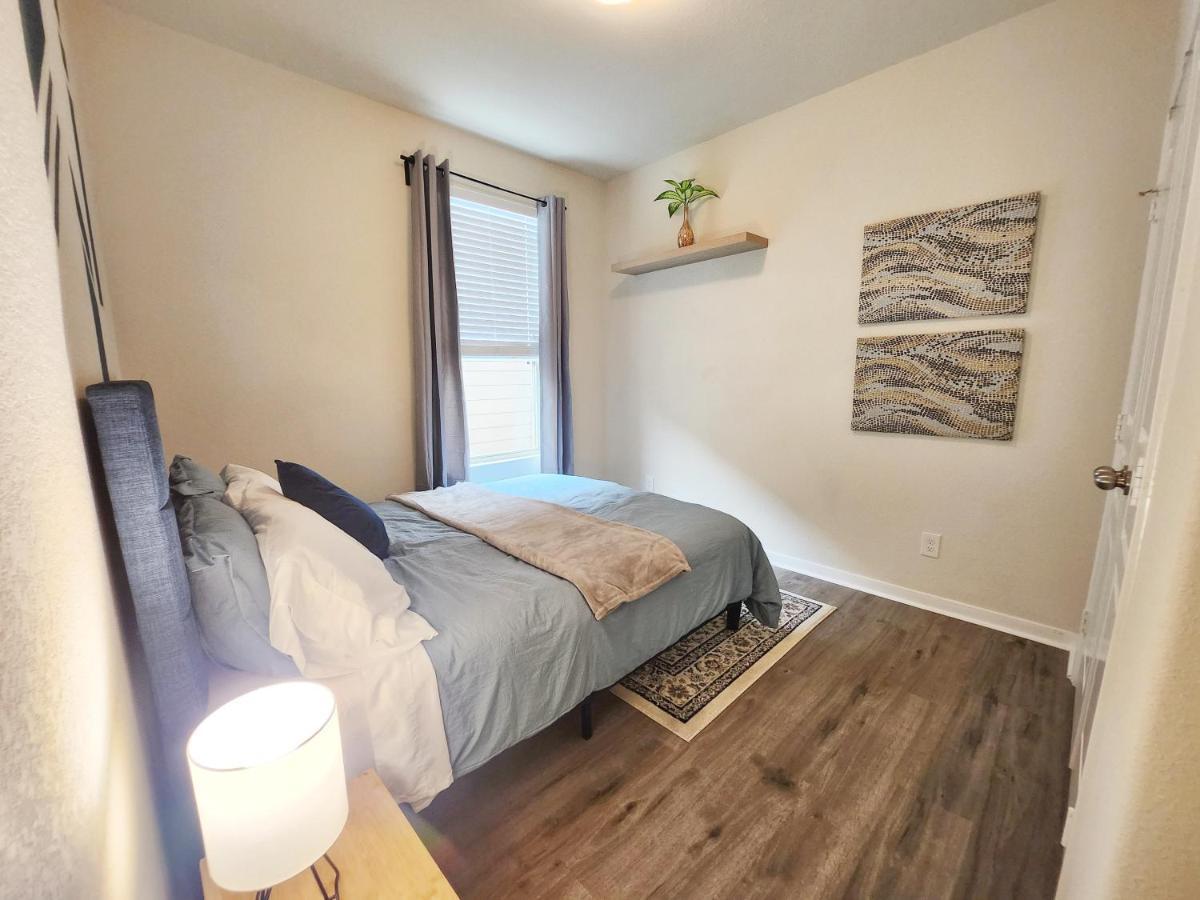 4 Bedroom Home Near Downtown Med Center Nrg Stadium Pearland Skyview Long By Ion Rentals Χιούστον Εξωτερικό φωτογραφία