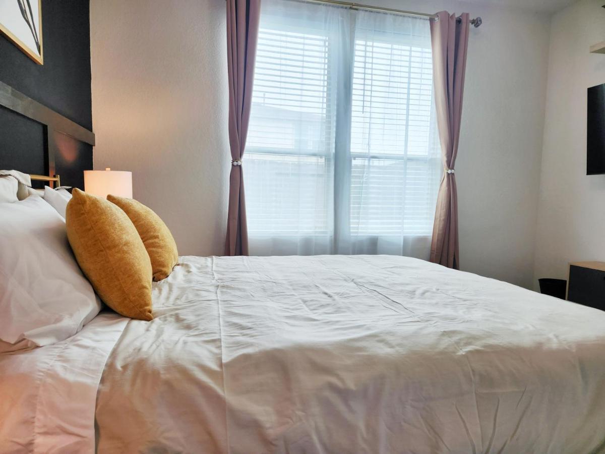 4 Bedroom Home Near Downtown Med Center Nrg Stadium Pearland Skyview Long By Ion Rentals Χιούστον Εξωτερικό φωτογραφία