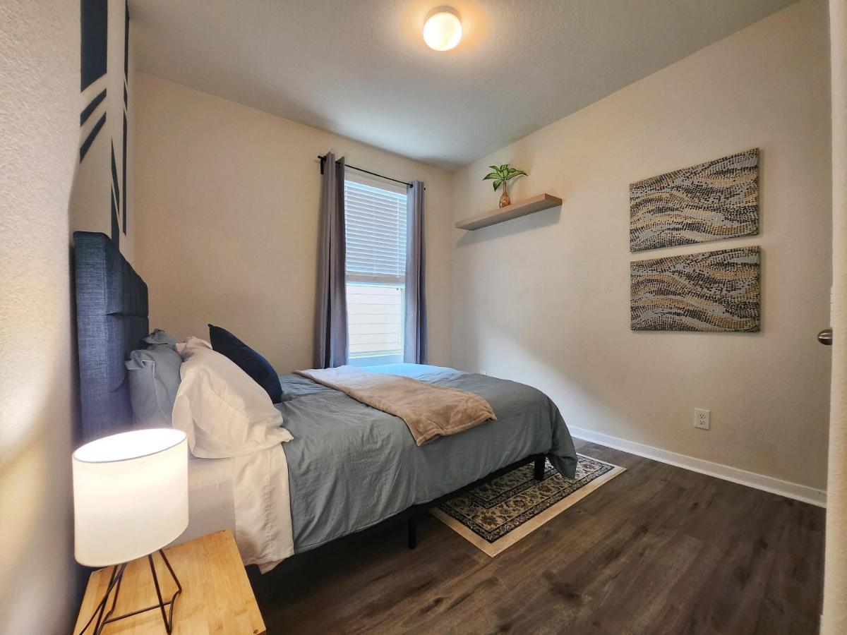 4 Bedroom Home Near Downtown Med Center Nrg Stadium Pearland Skyview Long By Ion Rentals Χιούστον Εξωτερικό φωτογραφία