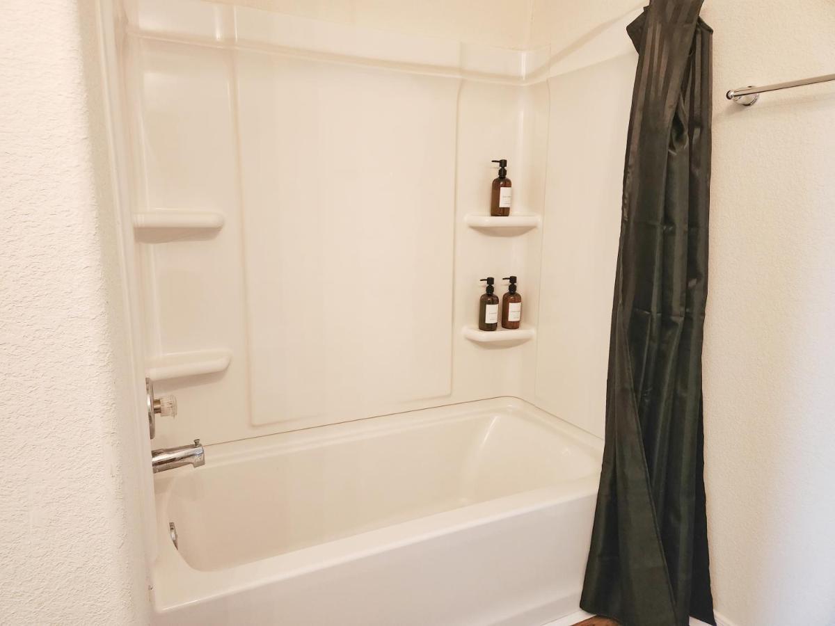 4 Bedroom Home Near Downtown Med Center Nrg Stadium Pearland Skyview Long By Ion Rentals Χιούστον Εξωτερικό φωτογραφία